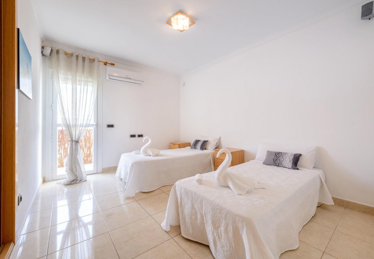 Villa in Santa Eulària des Riu - CASA LIMA