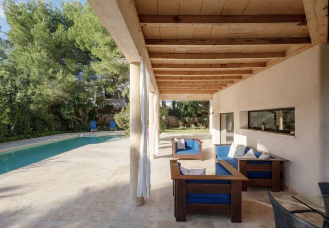 Villa in Sant Antoni de Portmany / San Antonio - Casa en venta con licencia vacacional