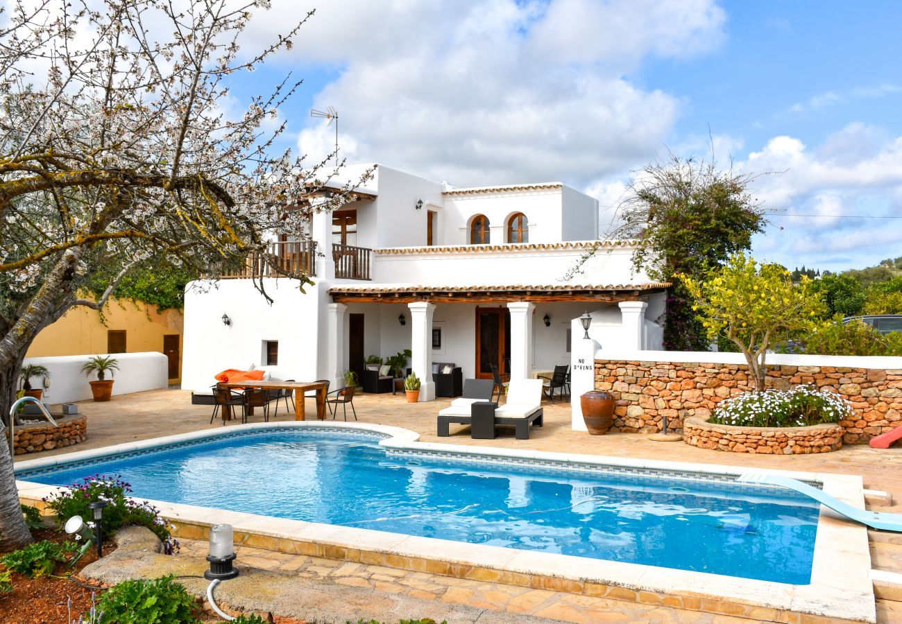 Landhaus in San Carlos/ Sant Carles de Peralta - CASA LAS DALIAS