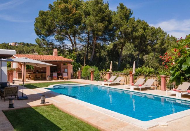 Casa rural en Santa Eulalia del Río - VILLA RURAL