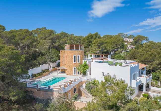 vista aérea de la Villa Horizonte en Ibiza