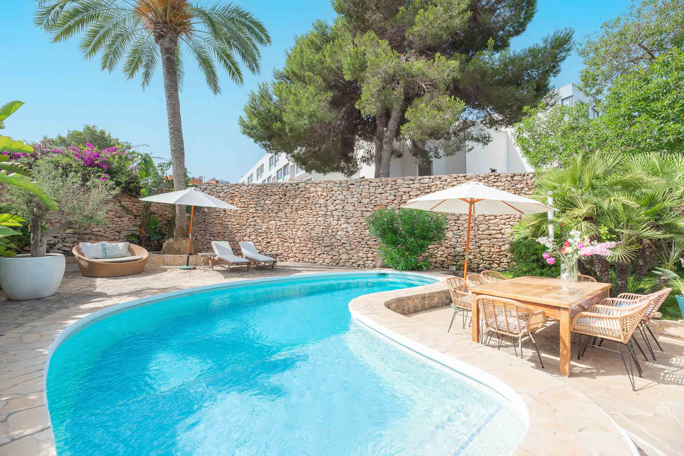 Villa en Nuestra Sra de Jesus - CASA PETIT