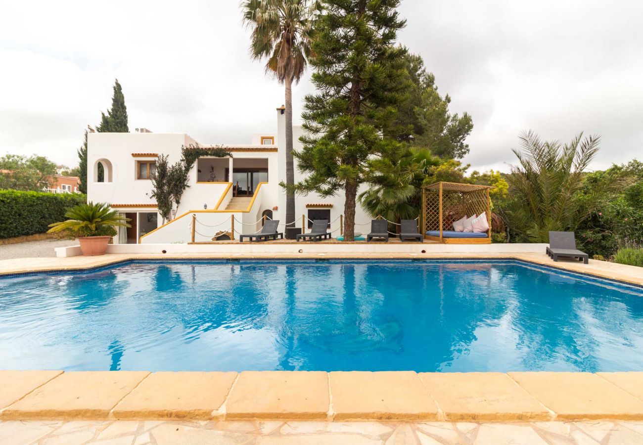 Villa en Santa Gertrudis - CASA ESTRELLA