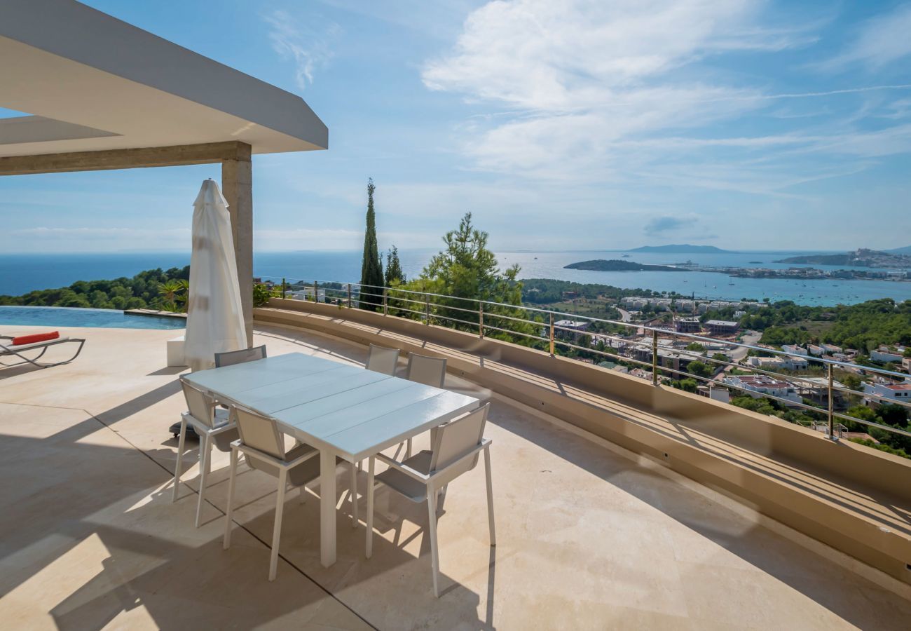 Villa en Nuestra Sra de Jesus - VILLA HILLTOP