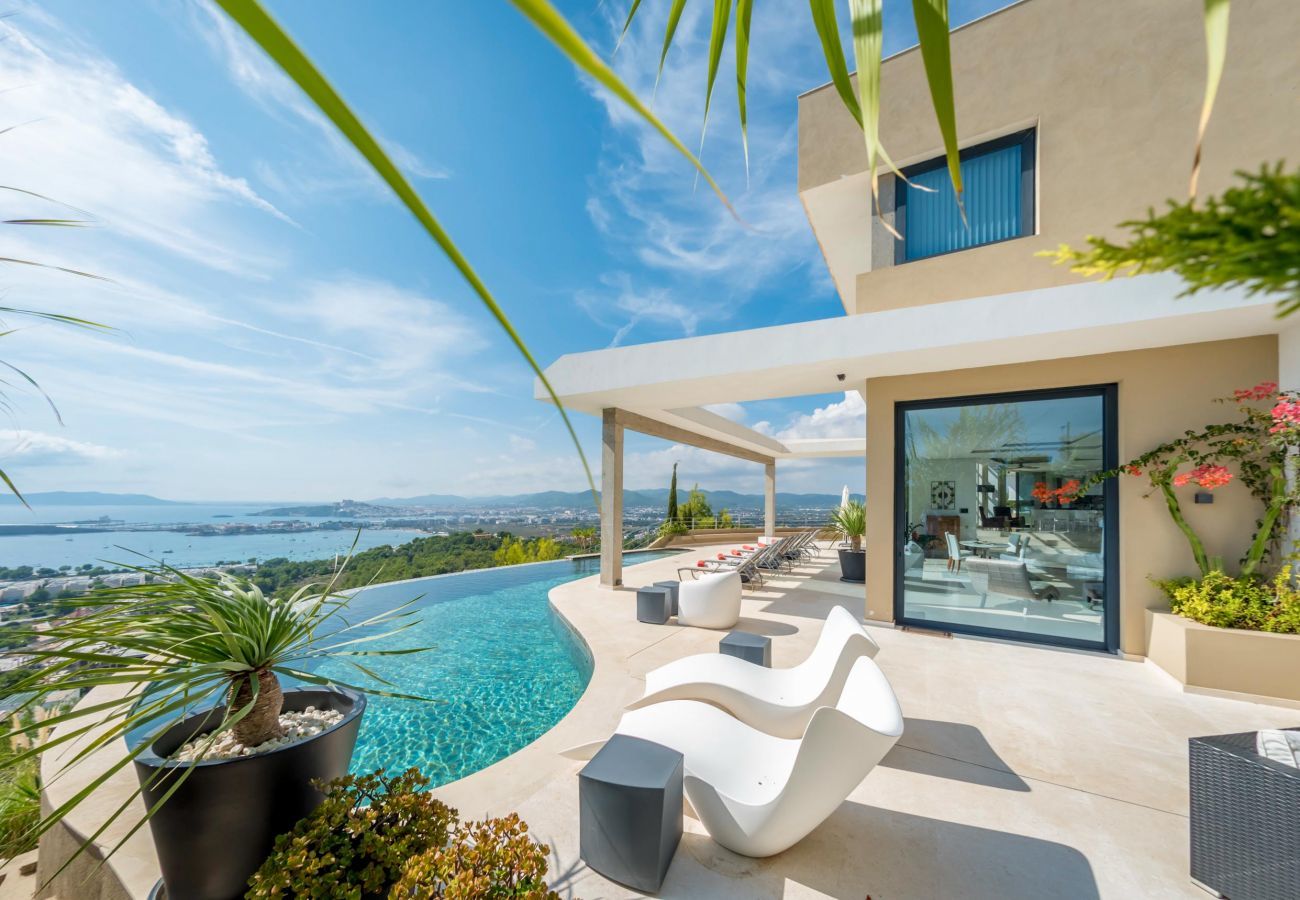 Villa en Nuestra Sra de Jesus - VILLA HILLTOP