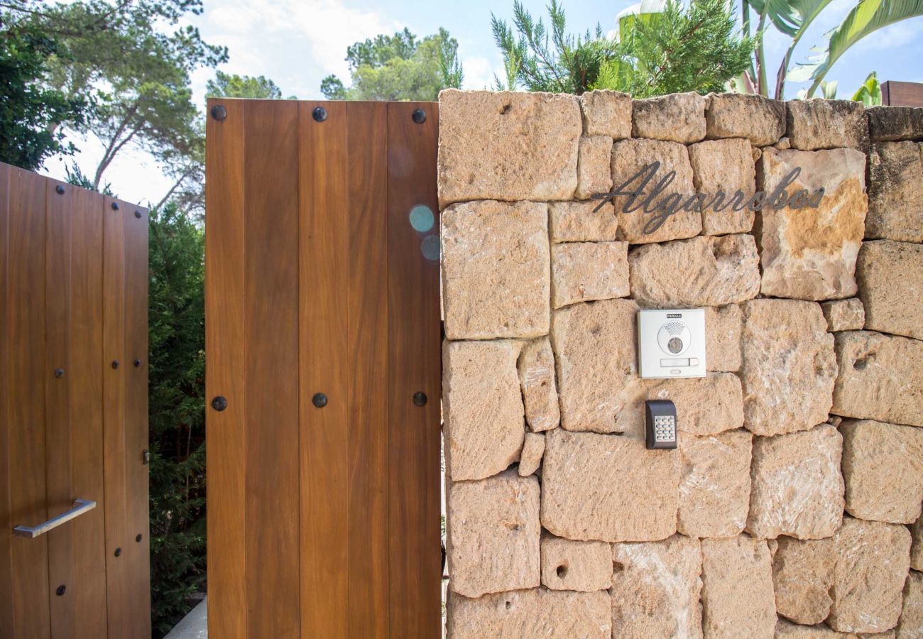 Villa en Santa Eulalia del Río - VILLA ALGARROBOS