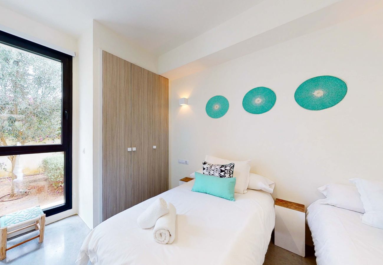 Villa en Santa Eulalia del Río - VILLA ALGARROBOS