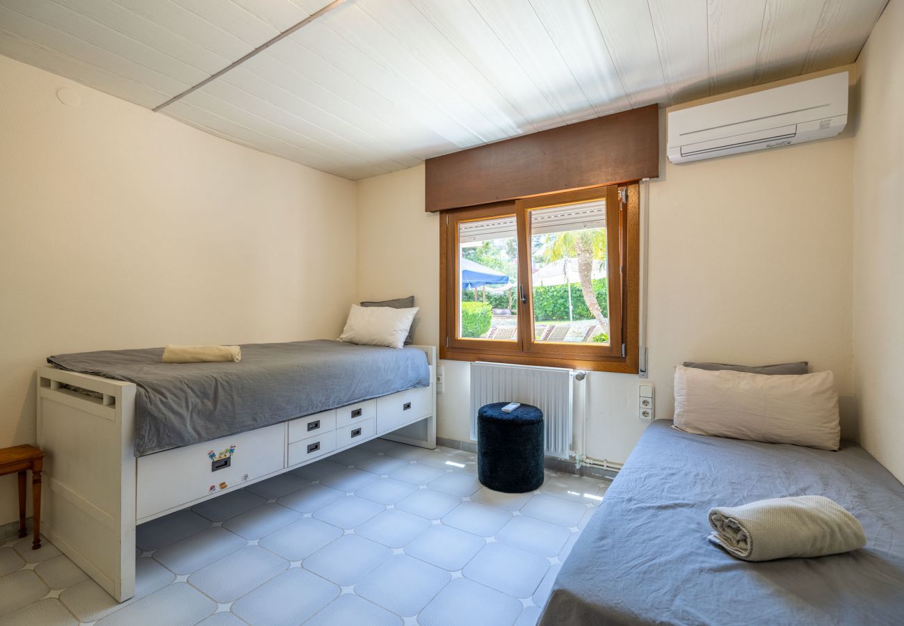 Villa en Santa Eulalia del Río - CHALET 8