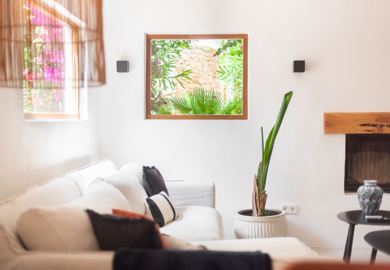 Villa en Nuestra Sra de Jesus - CASA PETIT