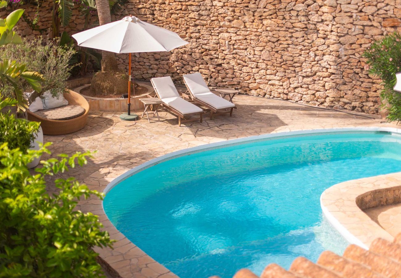 Villa en Nuestra Sra de Jesus - CASA PETIT