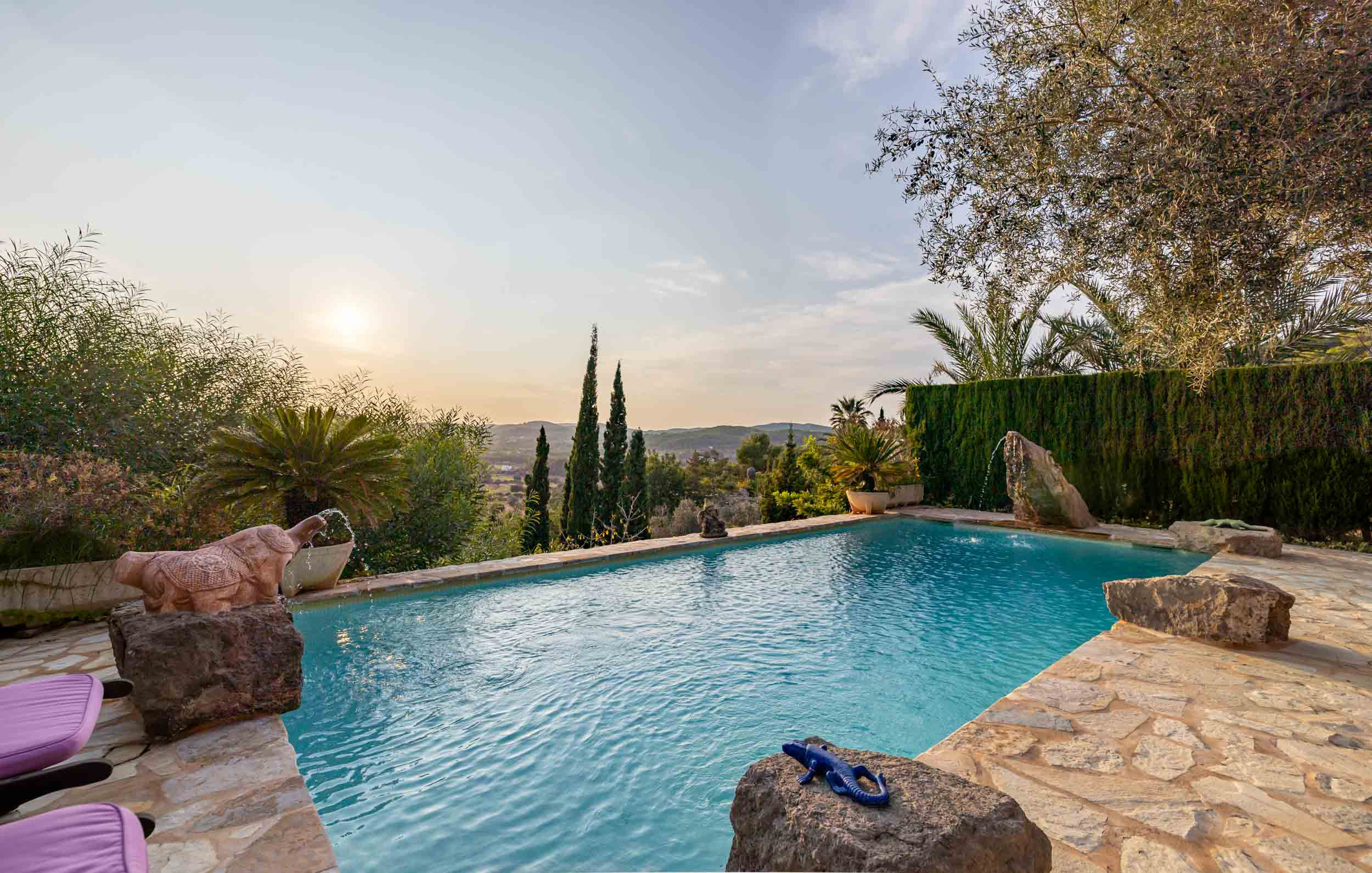 Piscine privée avec vue imprenable à Can Torrent