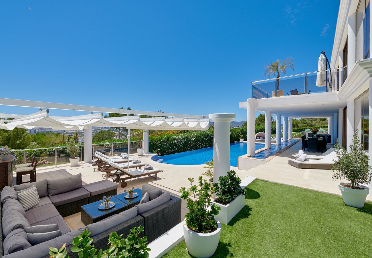 Villa à Santa Eulalia des Riu - VILLA BLANCA