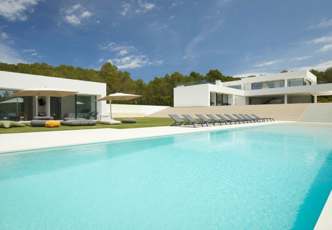 Villa à San Rafael de Sa Creu/ Sant Rafael de Sa Creu - VILLA FORADA