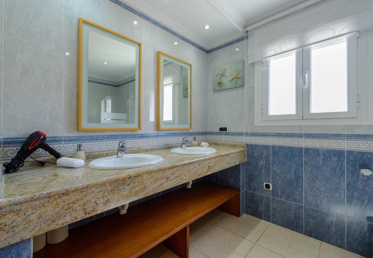 Villa à Santa Eulalia des Riu - CASA LIMA