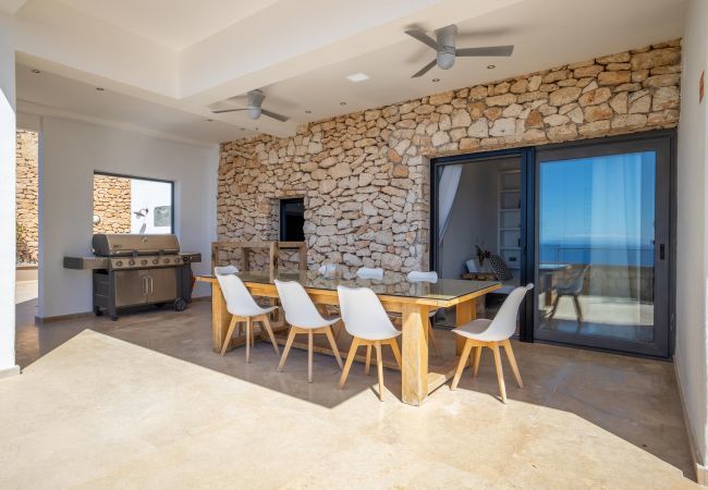 Chalet in Santa Eulalia des Riu - VILLA LISA