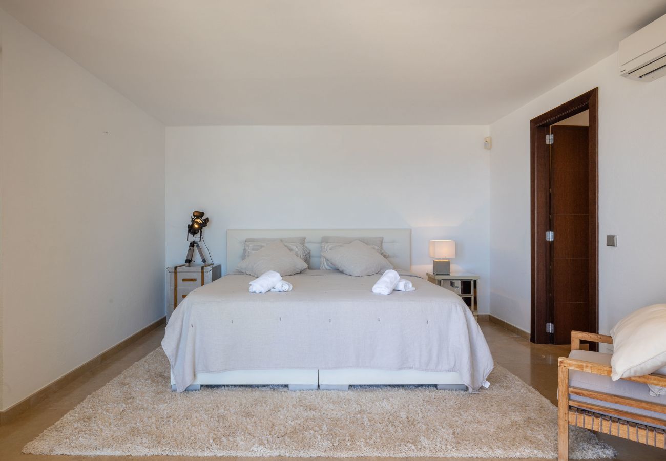 Chalet in Santa Eulalia des Riu - VILLA LISA