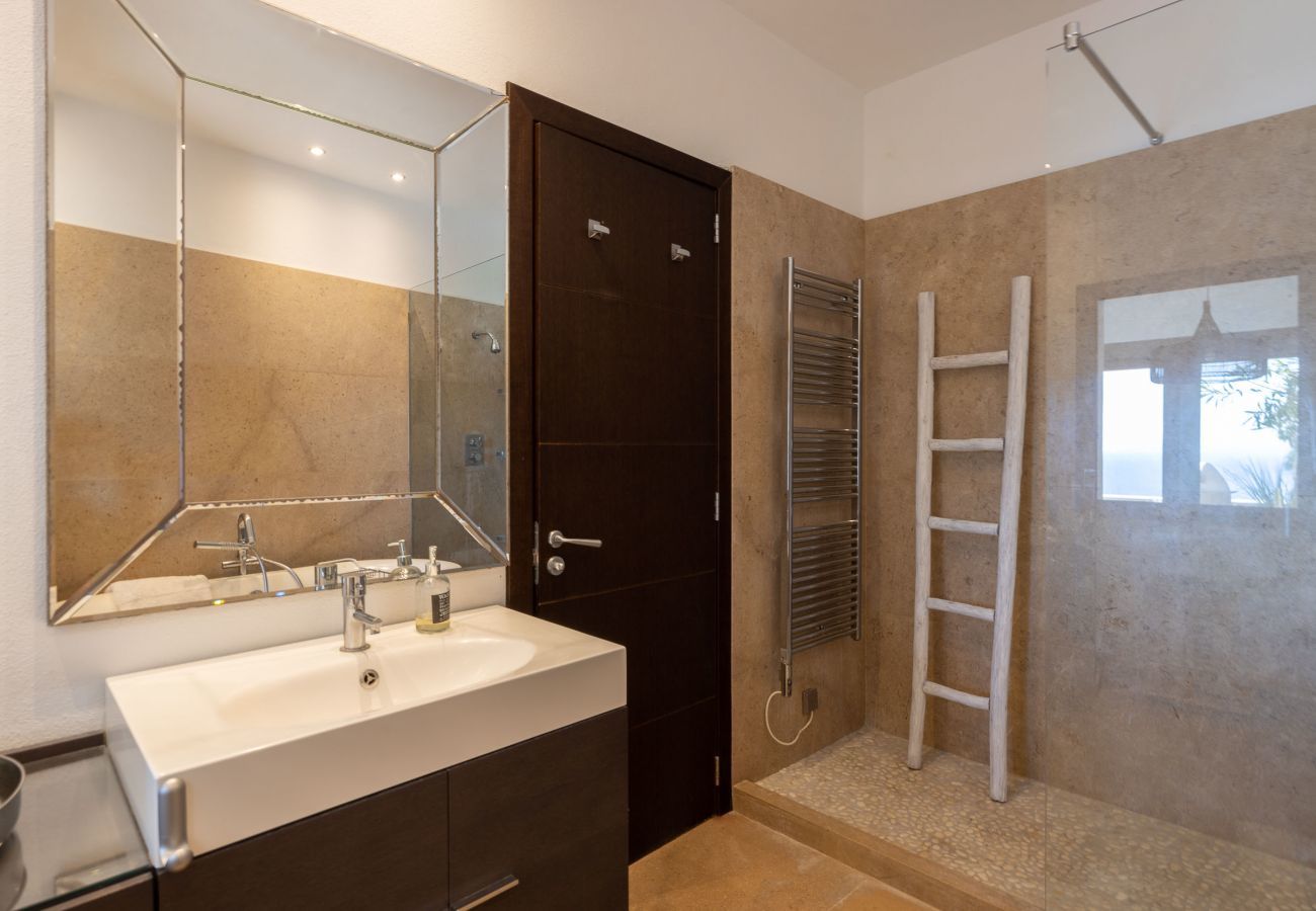 Chalet in Santa Eulalia des Riu - VILLA LISA