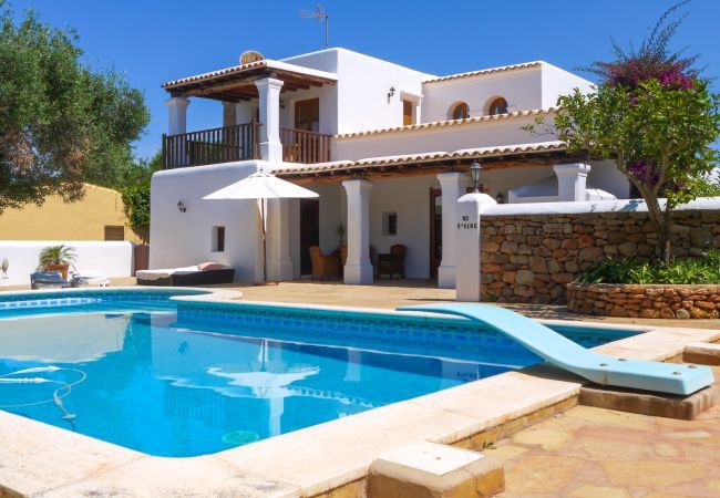 Cottage in San Carlos/ Sant Carles de Peralta - CASA LAS DALIAS