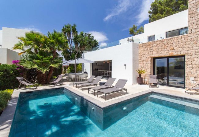 Villa in Santa Eulalia des Riu - VILLA HIGUERAS