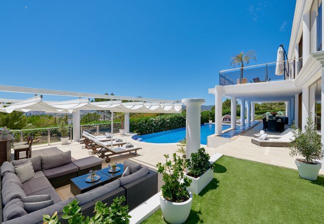 Villa in Santa Eulalia des Riu - VILLA BLANCA