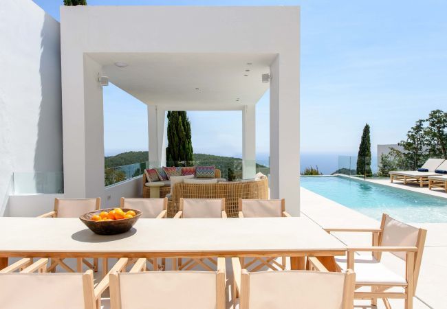 Villa in Santa Eulalia des Riu - VILLA ENDLESS