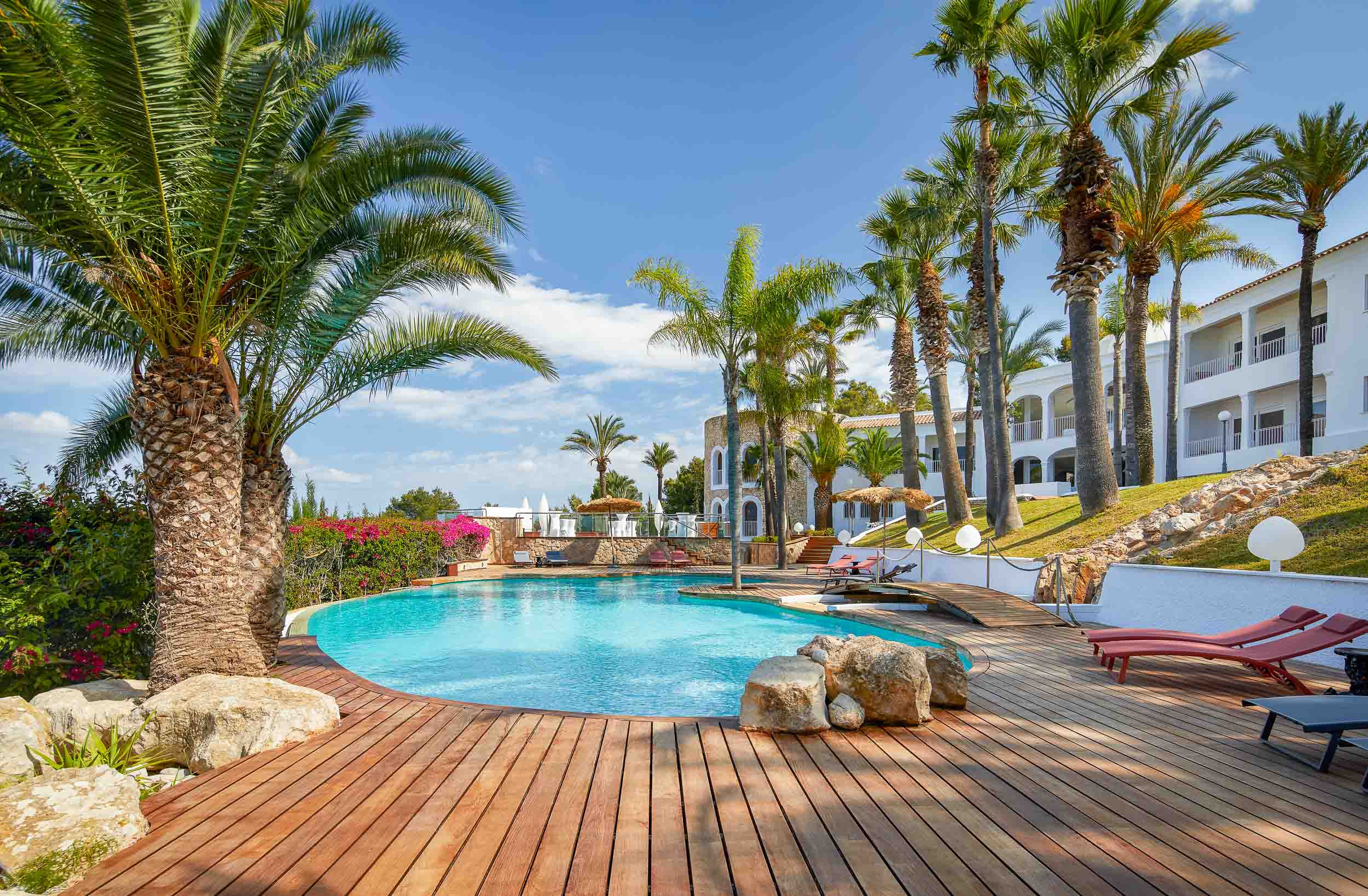 Private pool and garden at Villa Amazonas in Nuestra Señora de Jesús