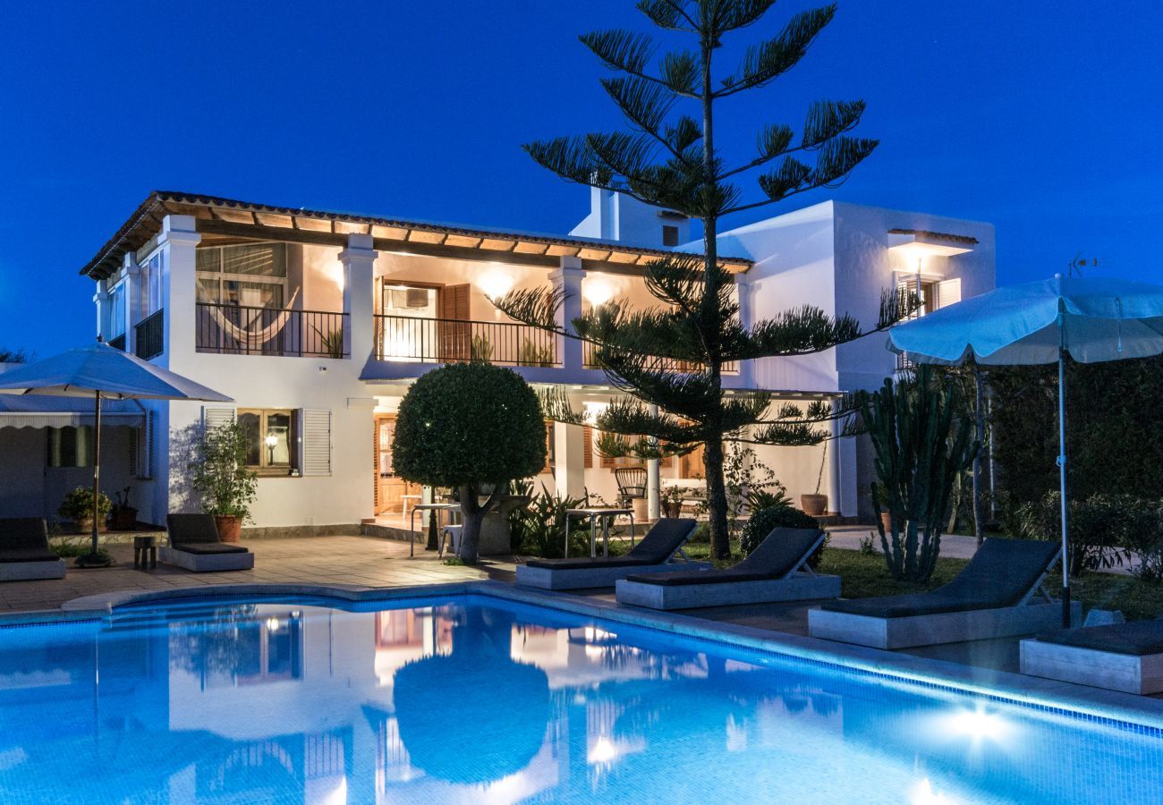 views of Villa Wicker in Ibiza by night