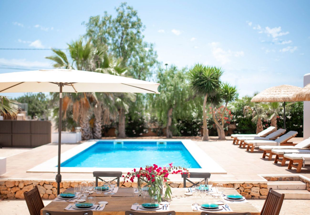 Views of the pool and terrace of Villa Ly in Ibiza