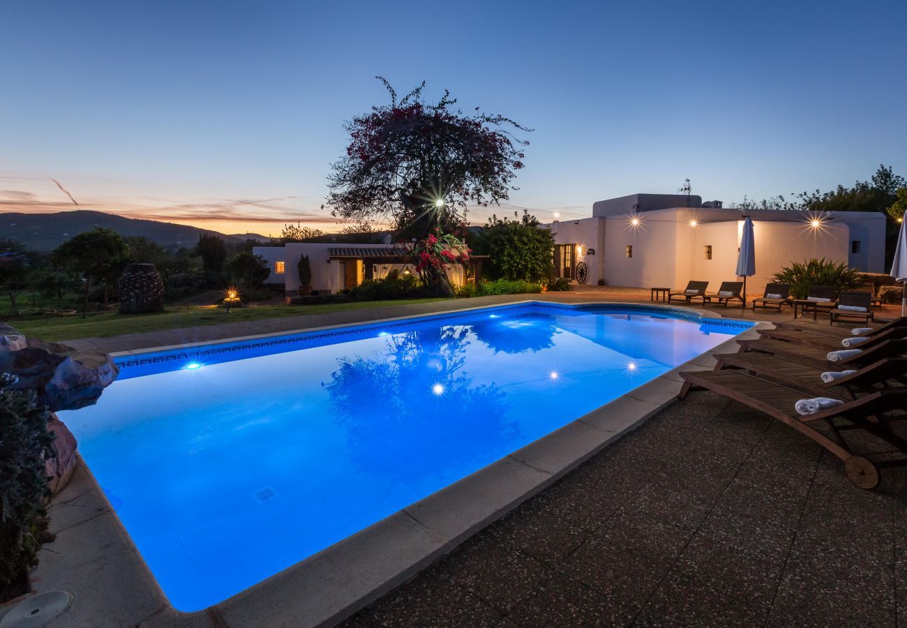 Swimming pool of the villa Canseres in Santa Eulalia