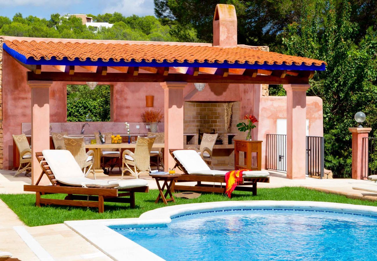 Covered barbecue next to the terrace of the Ibiza country villa