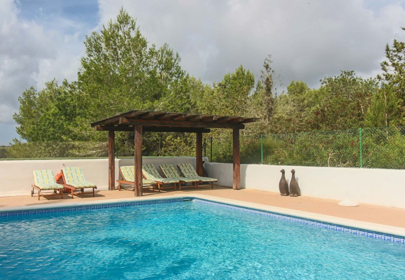 Cottage in Santa Gertrudis - CASA GERTRUDIS