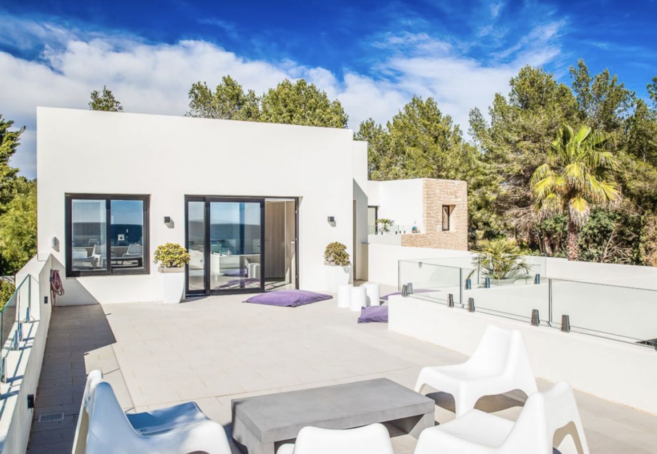 Villa in Santa Eulalia des Riu - VILLA ALGARROBOS