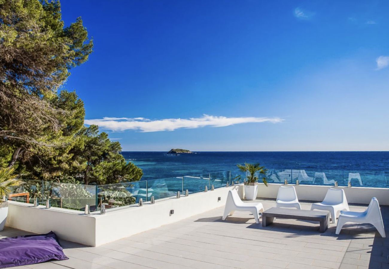 Villa in Santa Eulalia des Riu - VILLA ALGARROBOS