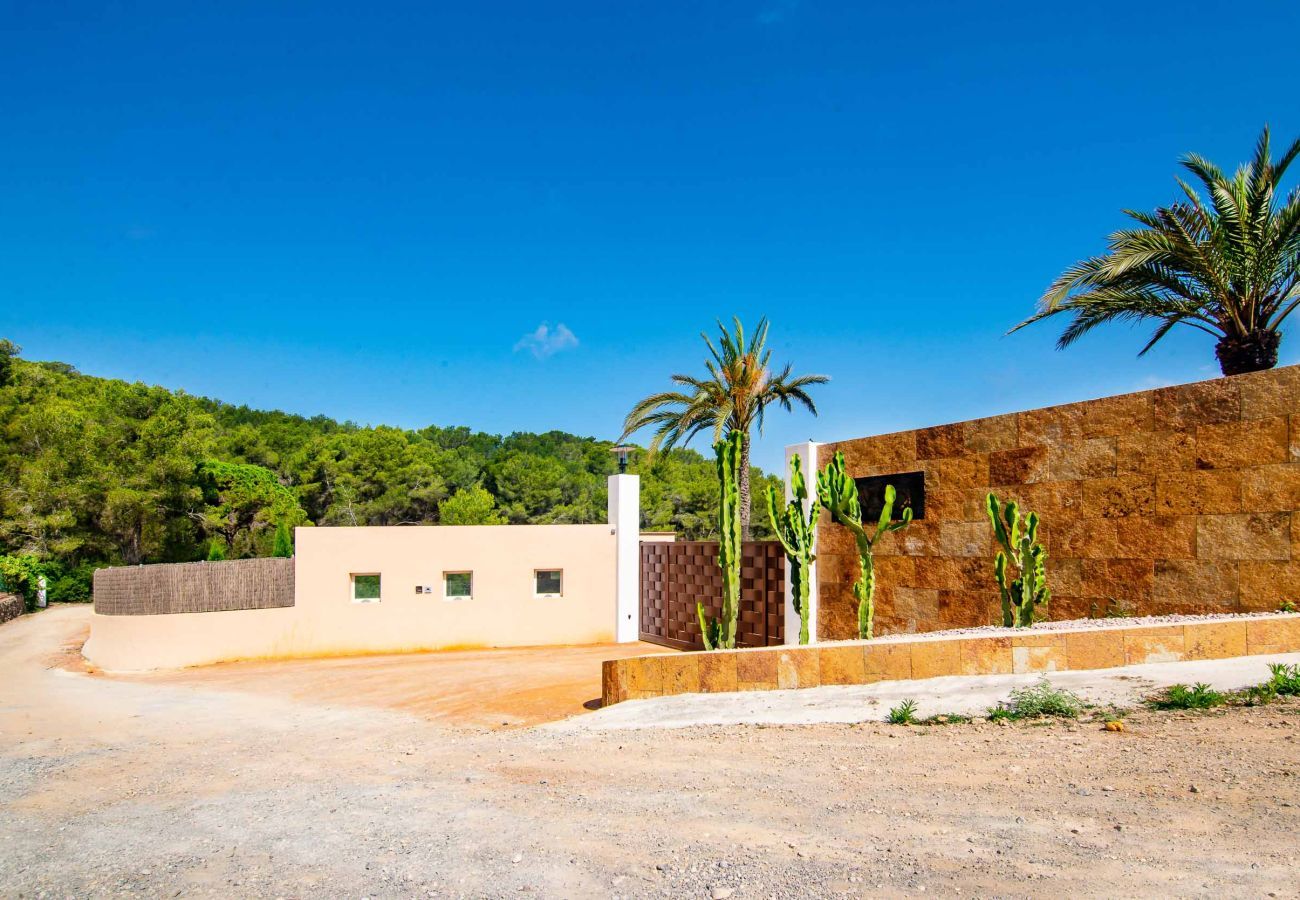 Villa in Santa Eulalia des Riu - VILLA DISCO