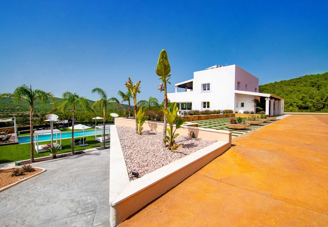 Villa in Santa Eulalia des Riu - VILLA DISCO