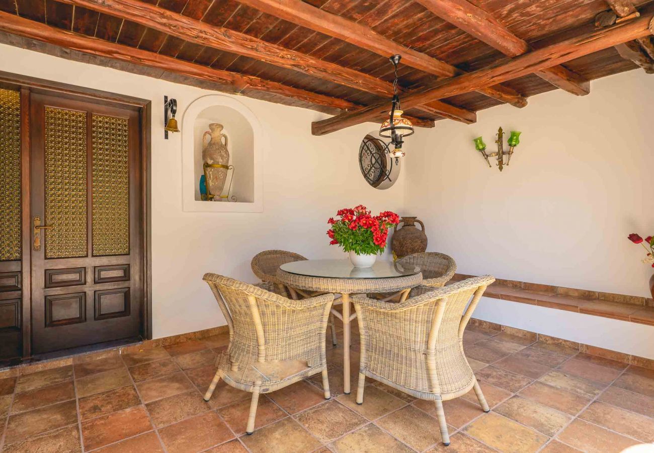 Villa in Santa Eulalia des Riu - CAN TREE