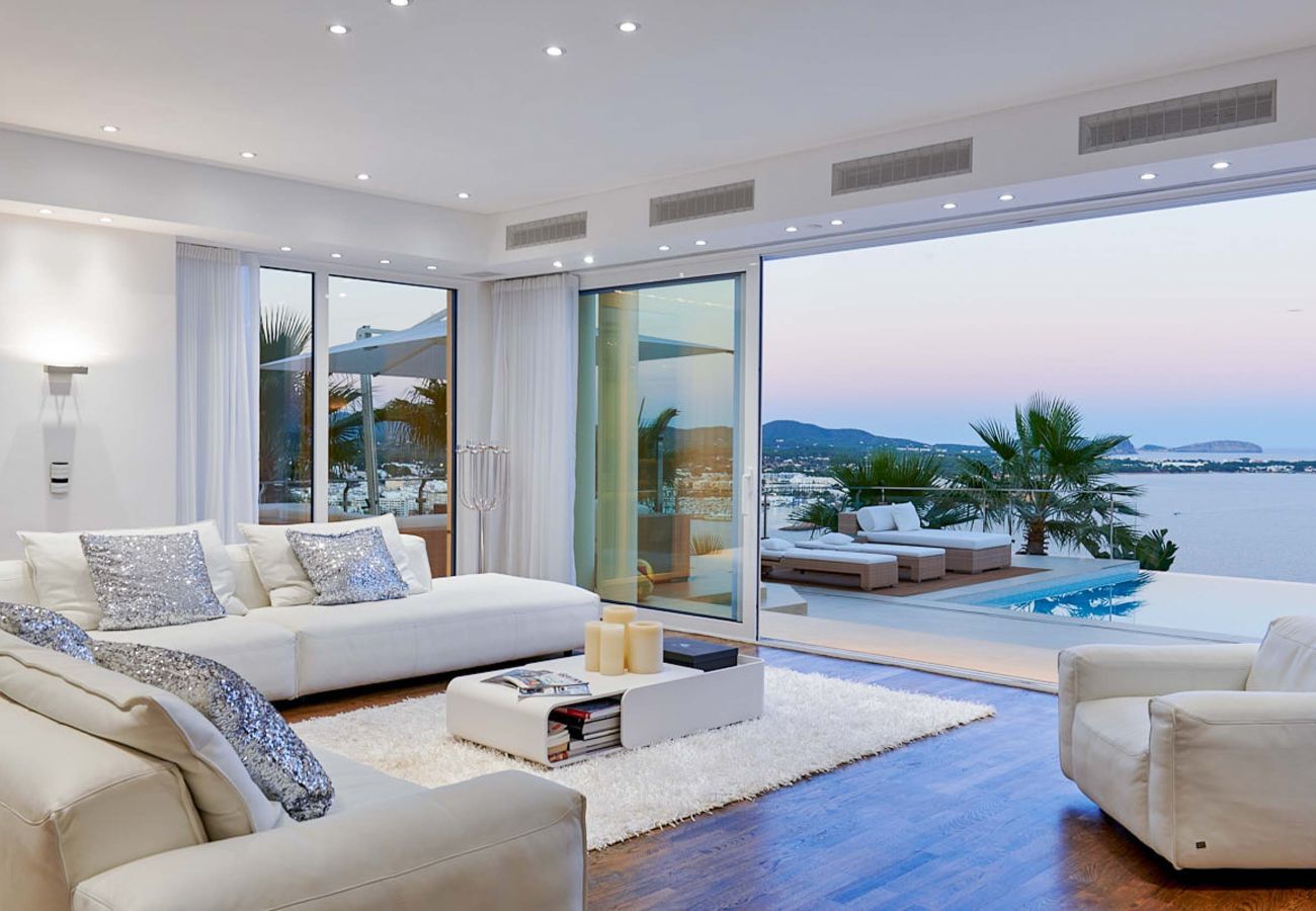 Villa in Santa Eulalia des Riu - VILLA MIAMI