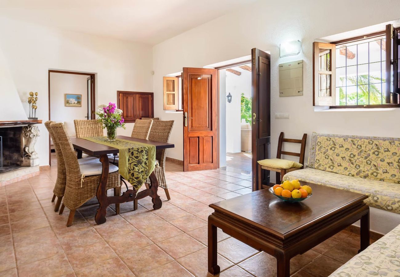 Country house in Santa Eulalia des Riu - CAN COSMI