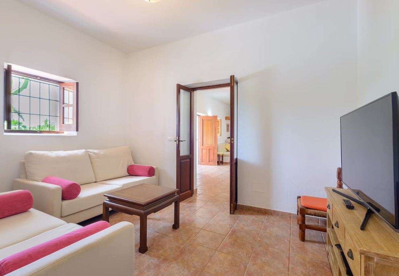 Country house in Santa Eulalia des Riu - CAN COSMI