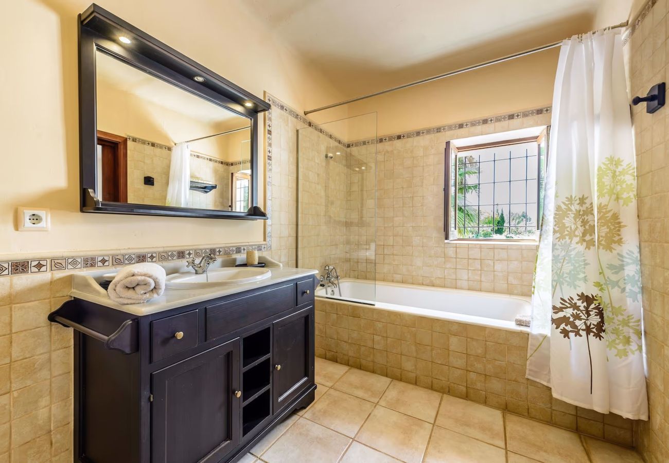 Country house in Santa Eulalia des Riu - CAN COSMI