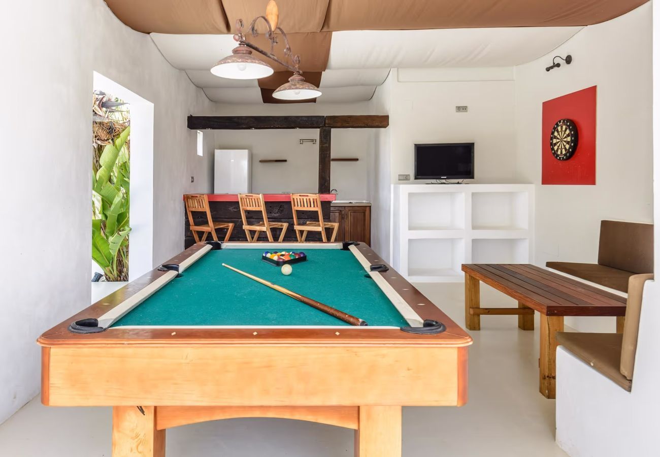 Country house in Santa Eulalia des Riu - CAN COSMI