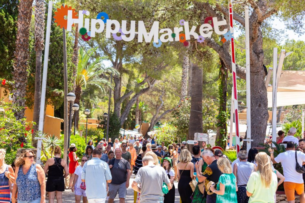 Hippie Market Es Canar Punta Arabi