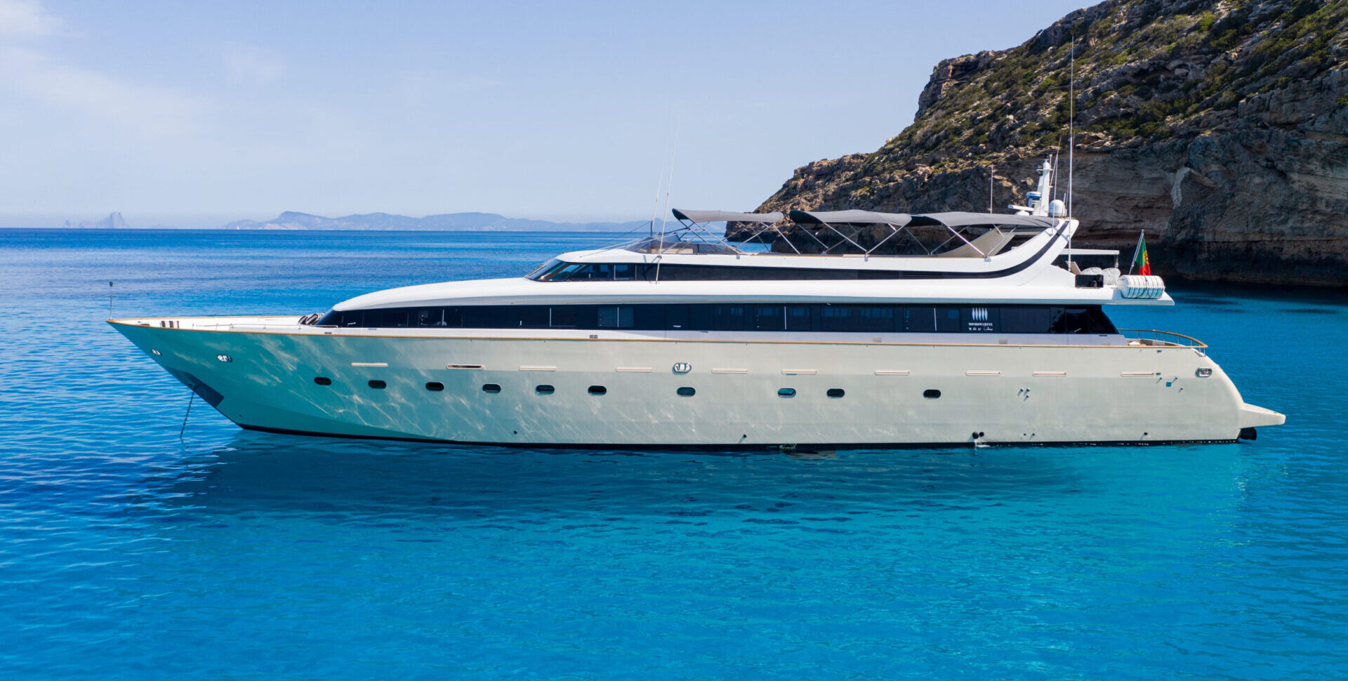 Super Yachts Eivillas