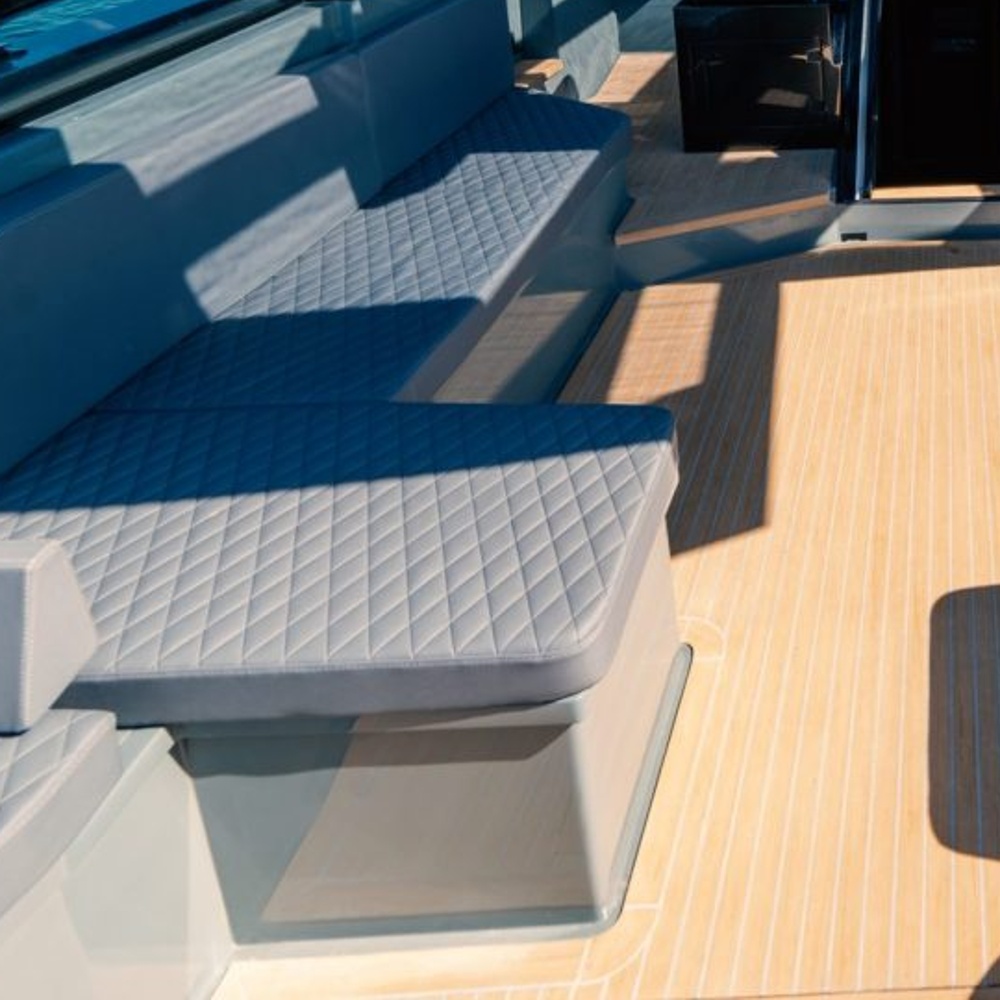 Open Yacht Interior Mosaico B