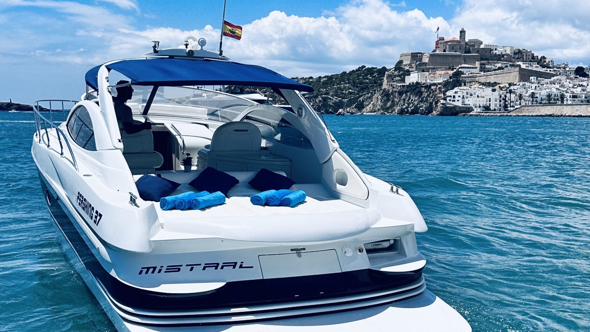 Pershing 37 open Mistral 2