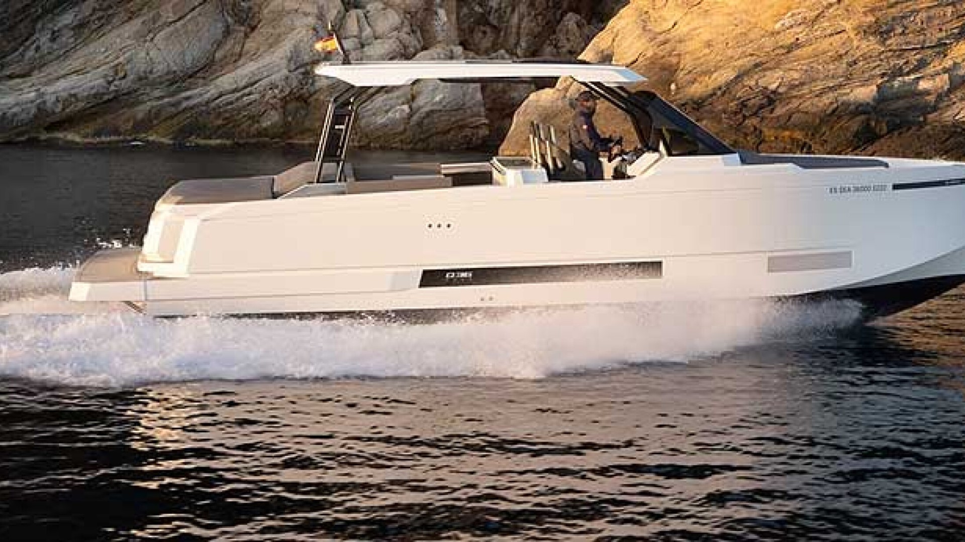 De Antonio DA 36 Hard Top Beluga 1