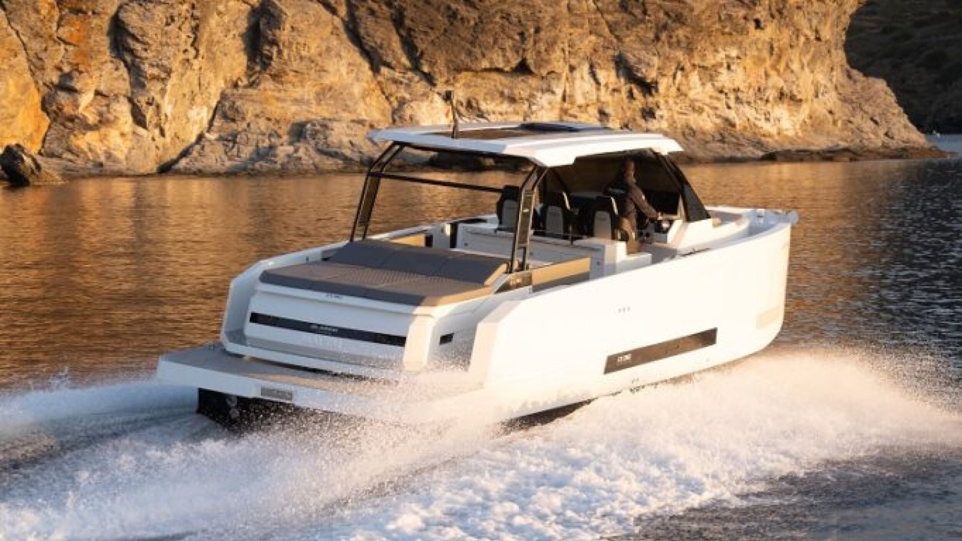De Antonio DA 36 Hard Top Beluga 2