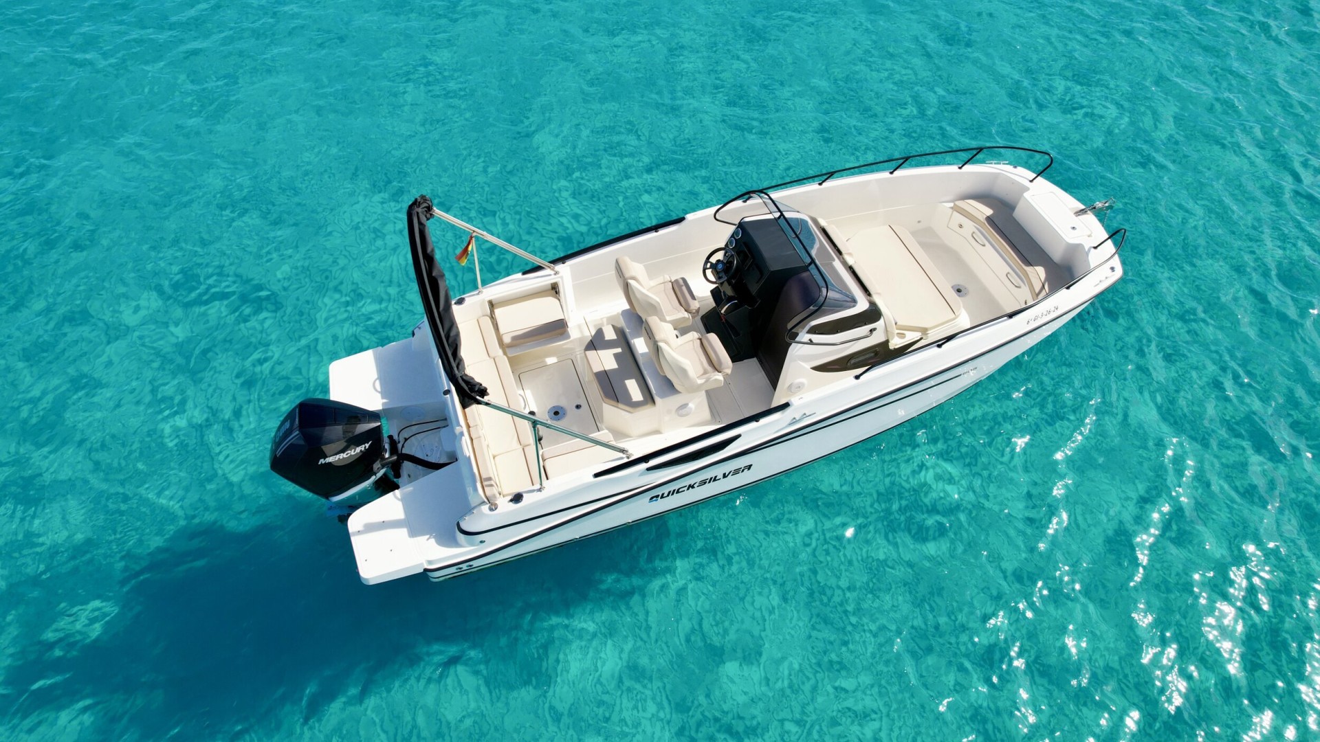 Quicksilver 805 Open Just Smile 3