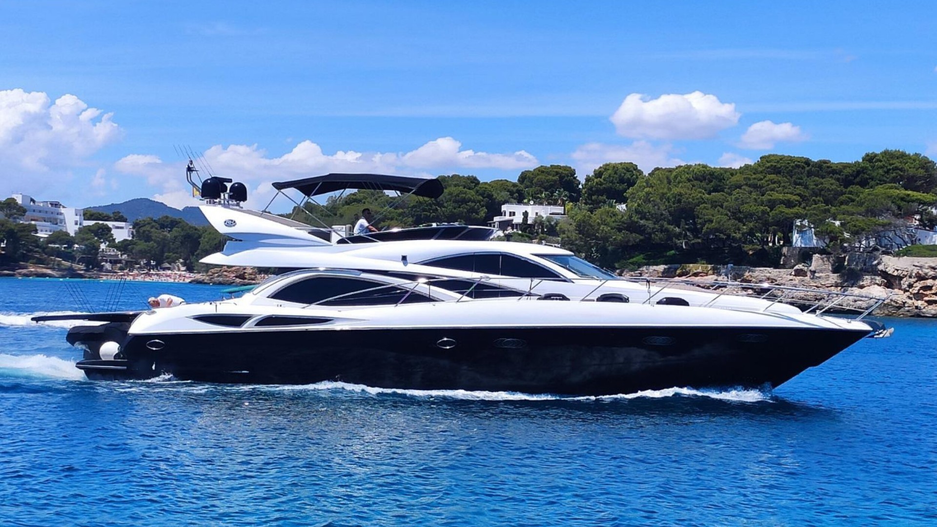 Sunseeker Manhattan 64 Sirius 2