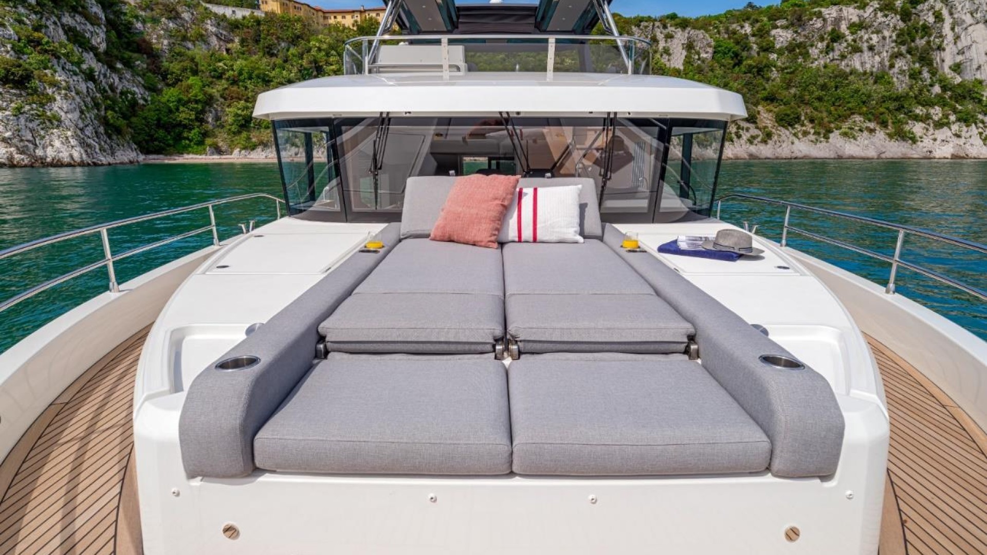 Beneteau Grand Trawler 62 Gran Firin 2